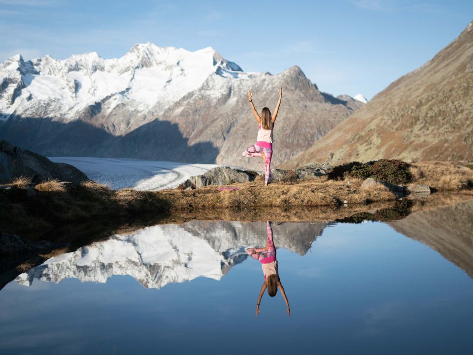 Yoga am Grossen Aletschgletscher